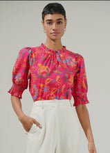 Load image into Gallery viewer, Lorie Floral Blouse
