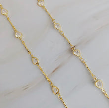 Load image into Gallery viewer, Heart Shaped Sparkling Necklace
