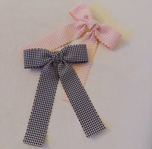 Load image into Gallery viewer, Scalloped Edge Hair Bow - 2 Colors
