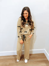 Load image into Gallery viewer, Blakely Bow Pants - Cocoa
