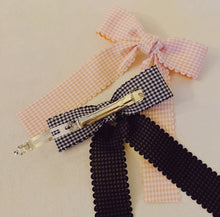 Load image into Gallery viewer, Scalloped Edge Hair Bow - 2 Colors
