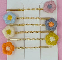 Load image into Gallery viewer, Floral Dream Bobby Pin Set
