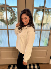 Load image into Gallery viewer, Comfort &amp; Scallops Top
