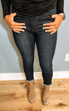 Load image into Gallery viewer, Dark Wash Skinny Jeans

